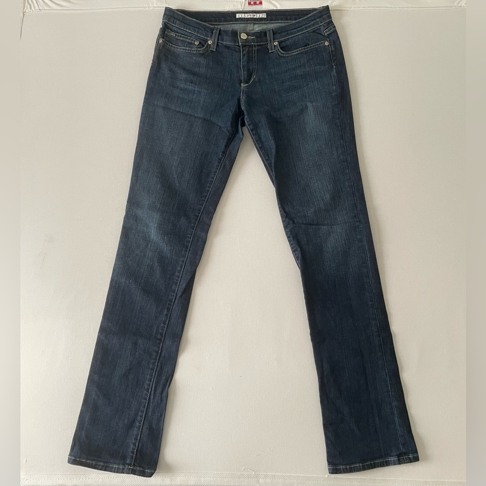 Joe’s Jeans 31 Medium Wash Kennedy Cigarette Straight Leg fit Medium Low Rise
